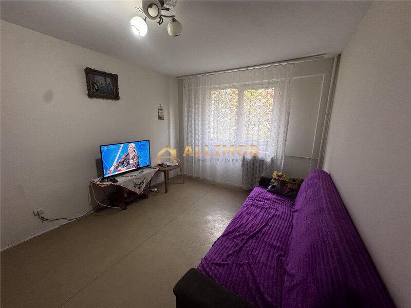 Tei  apartament 3 camere de vanzare